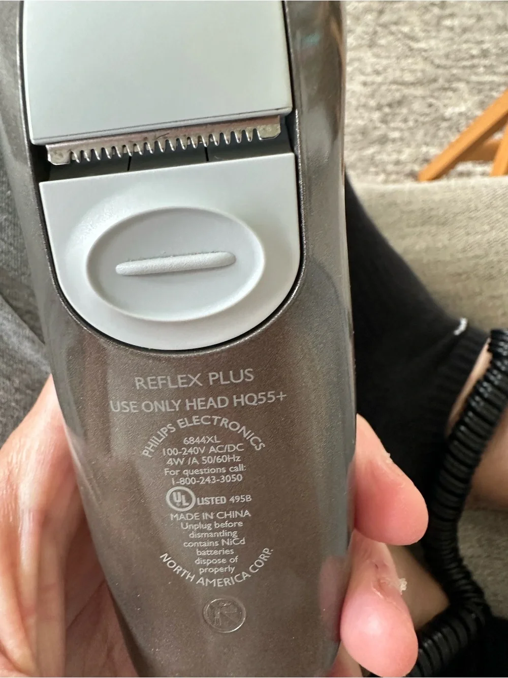 Phillips Norelco Reflex Plus Electric Shaver - Model 6844XL